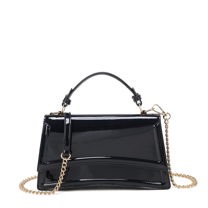 Bolso bandolera en charol
