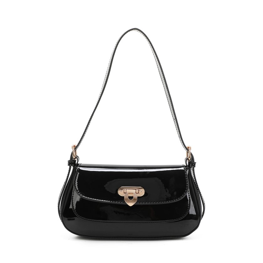 Bolso de hombro en charol