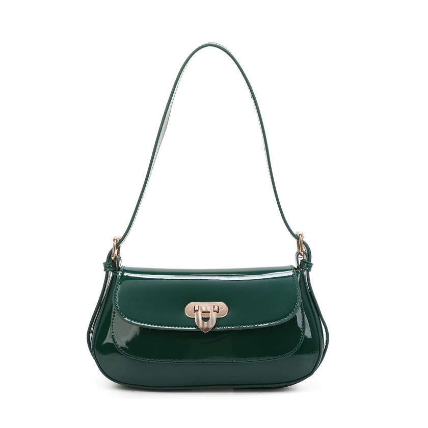 Bolso de hombro en charol
