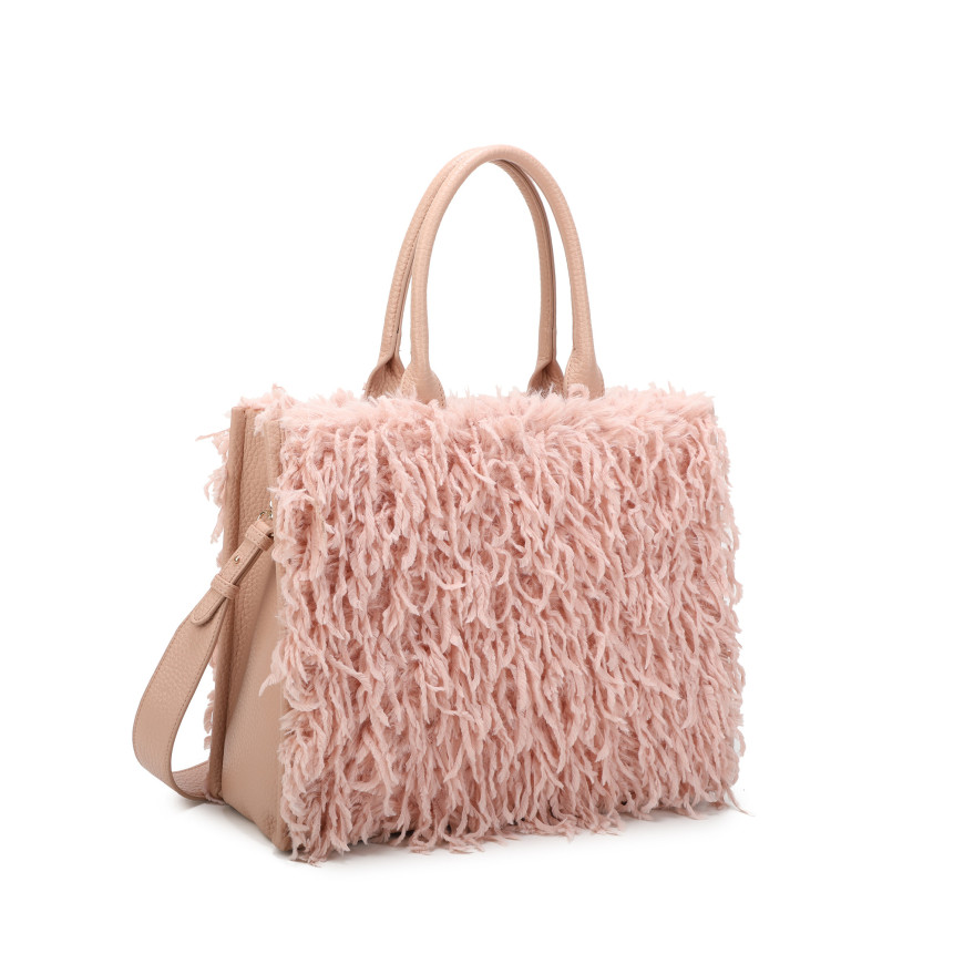 Shopper bag with fur and feathers