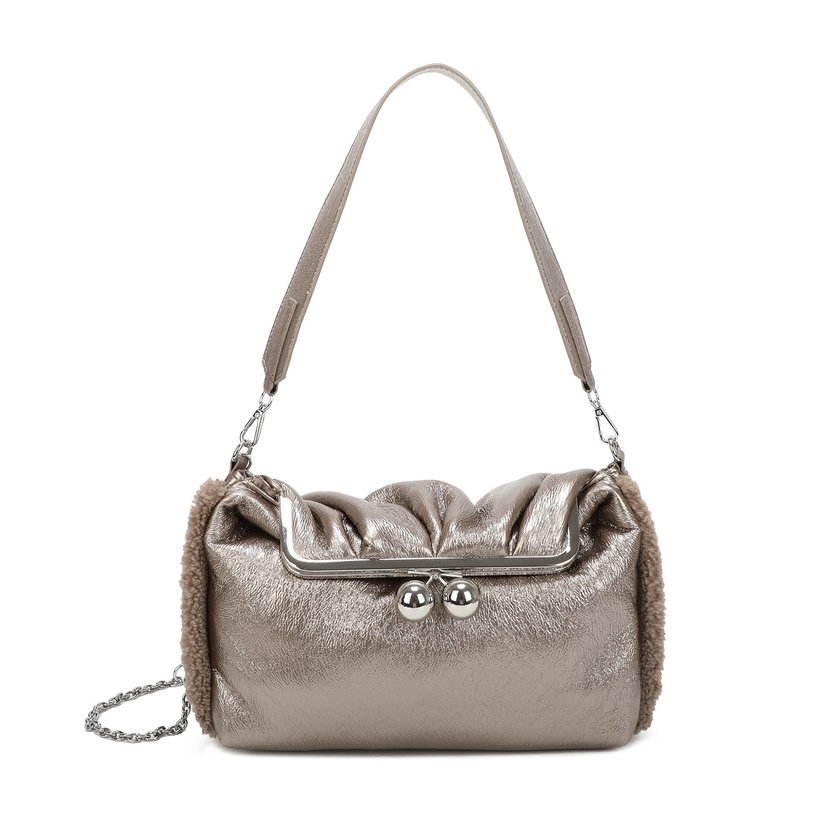 Bolso de hombro con tela brillante