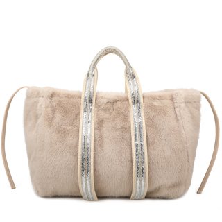 Shopper bag with fur