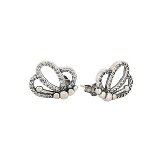 Luxury spike earring with delicate butterfly