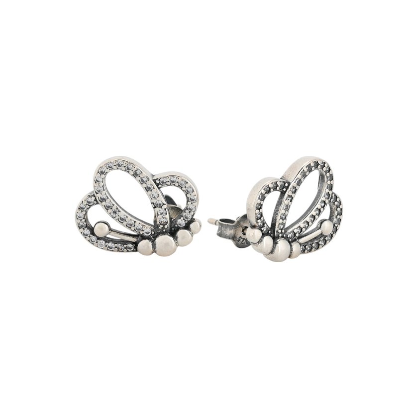 Luxury spike earring with delicate butterfly