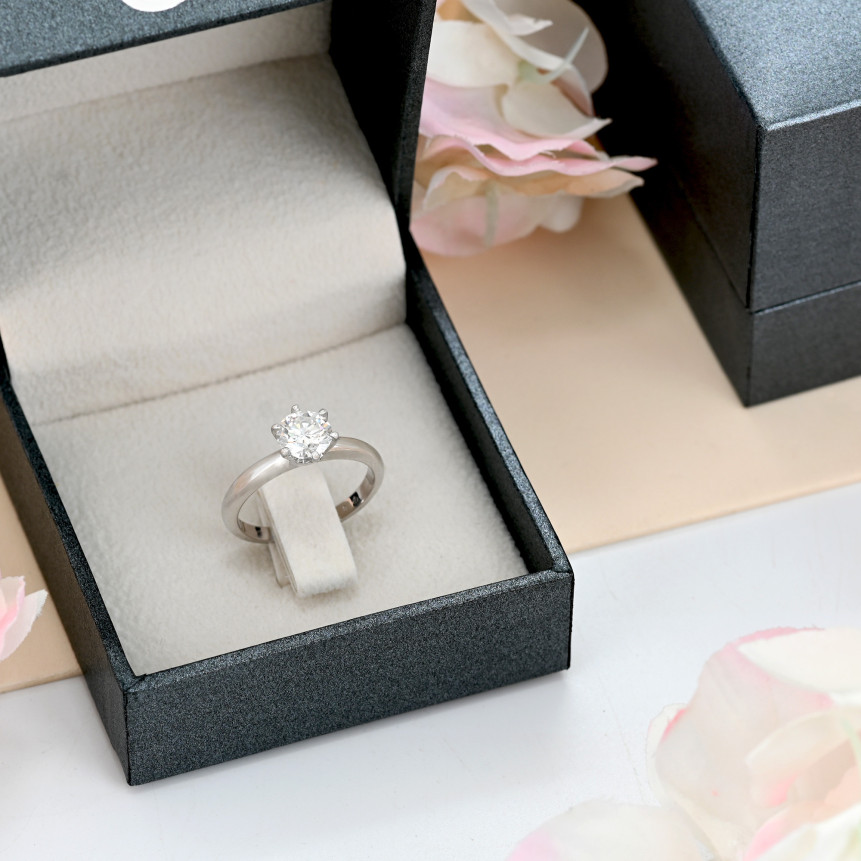 Solitario Eternity com moissanite
