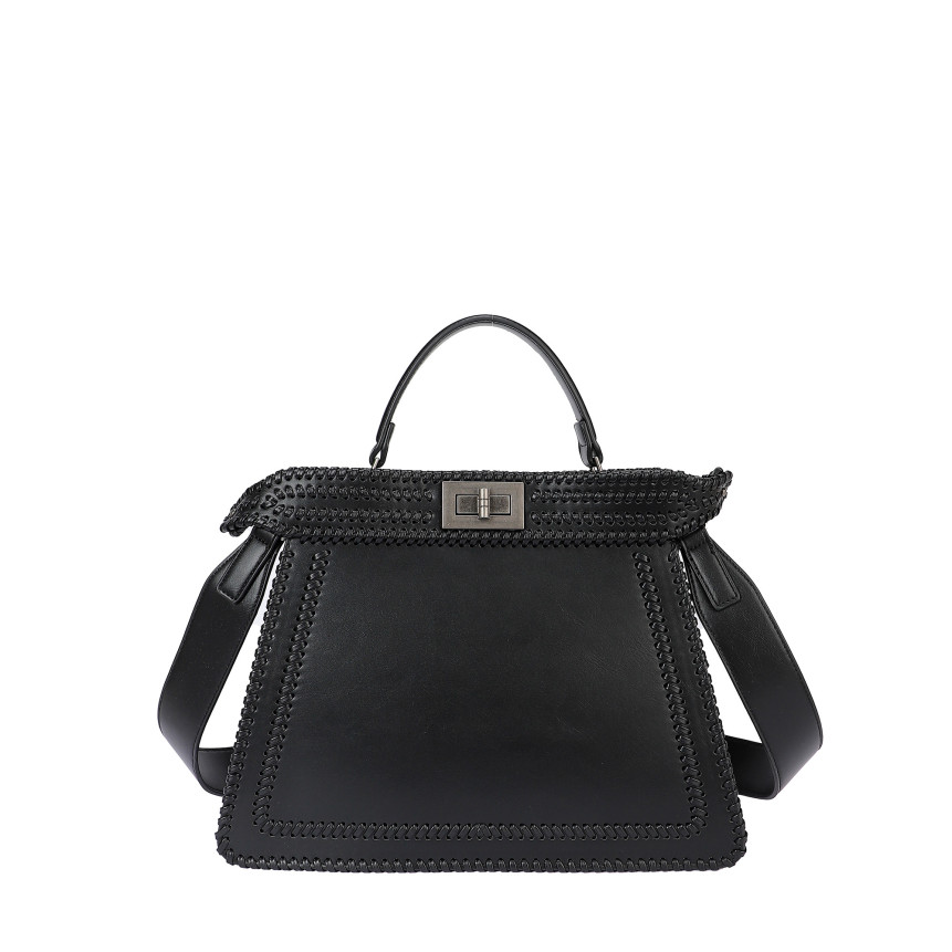 Bolso bandolera con detalles