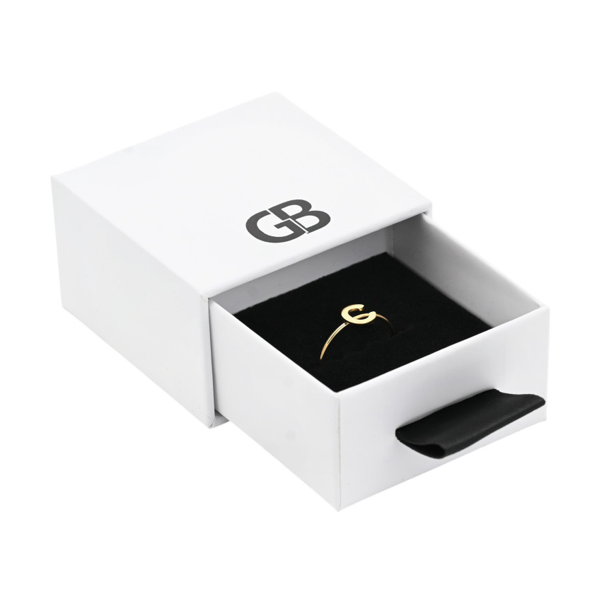Caja de anillo blanca con GB