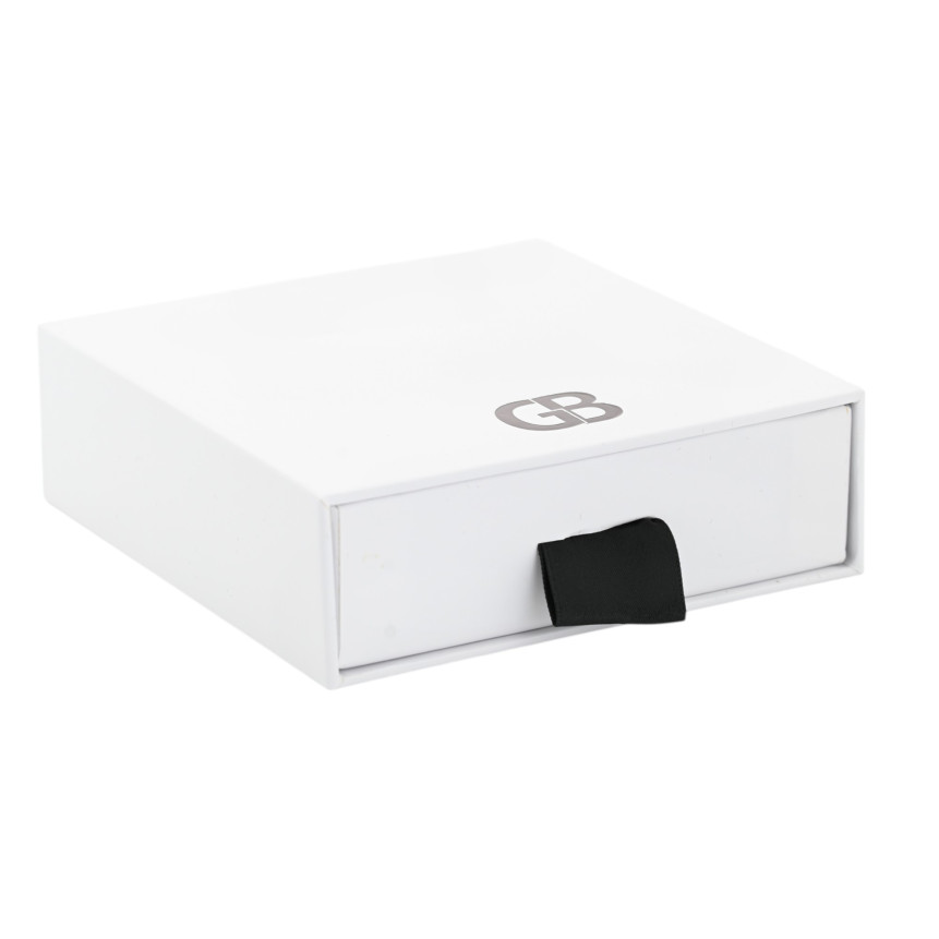 Caja de conjunto blanca con GB