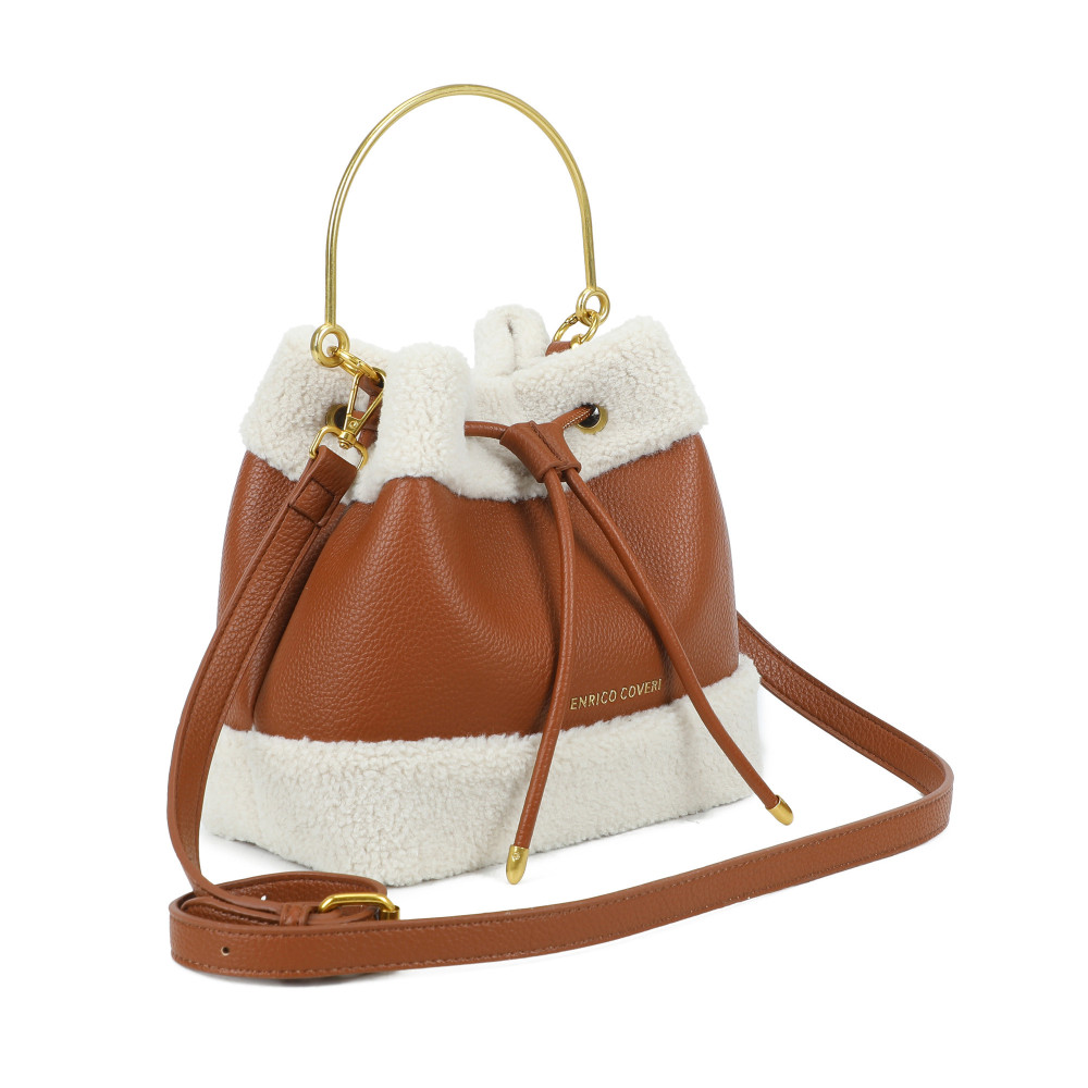 Bolso de mano con peluche
