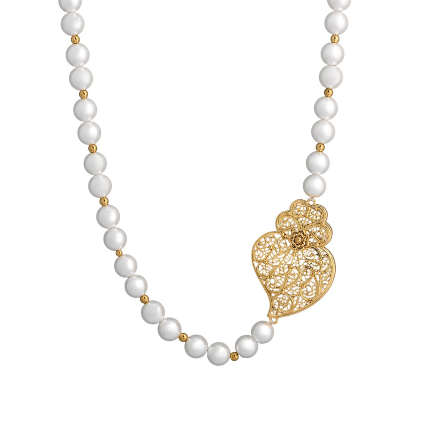 Collier avec coração de viana de perles GB