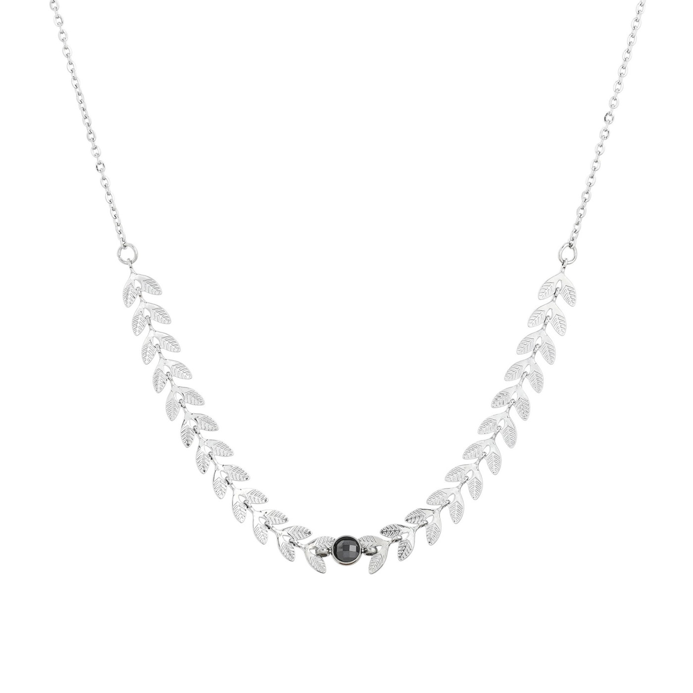 Colar Delicate com folhas romanas