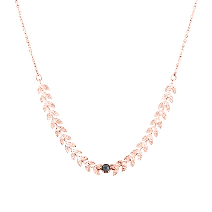 Delicate necklace with Roman leaves