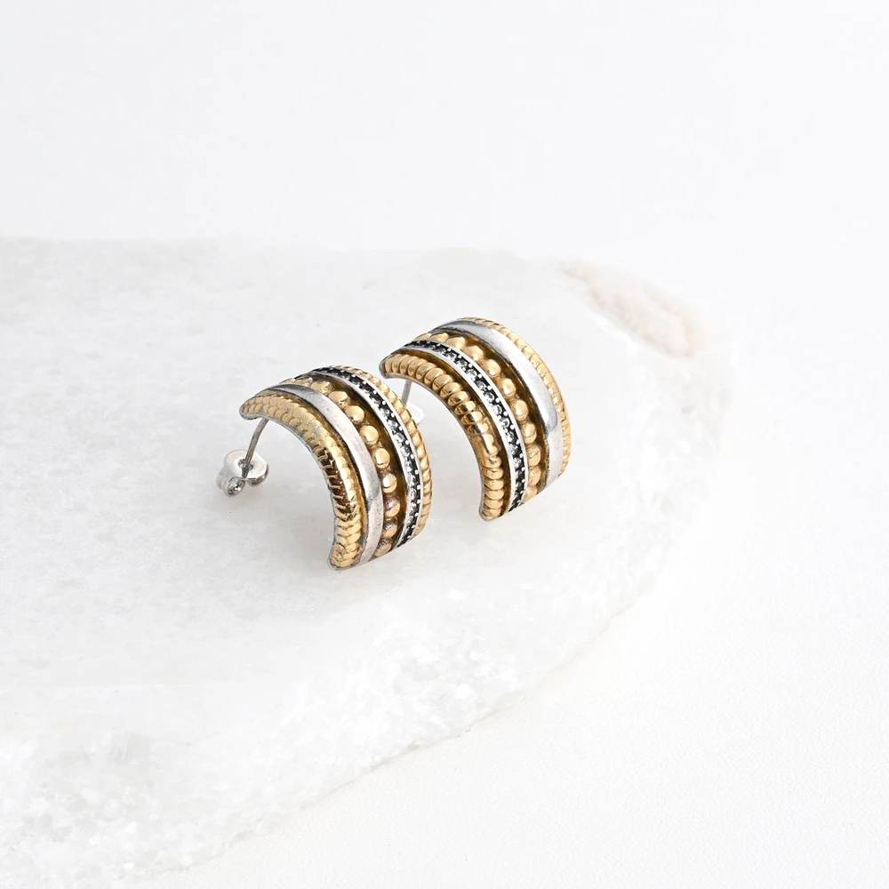 Brincos em aço bicolor com zircônias