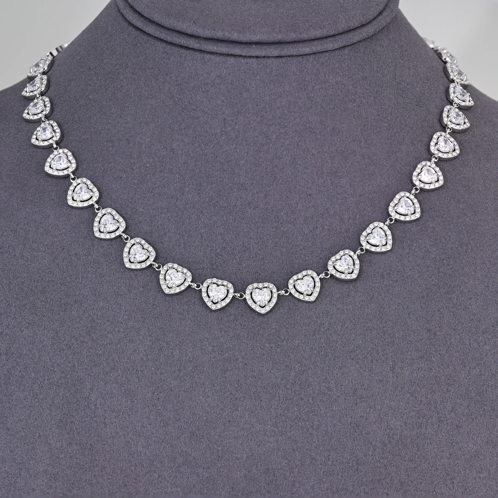 Collar Delicate con corazones