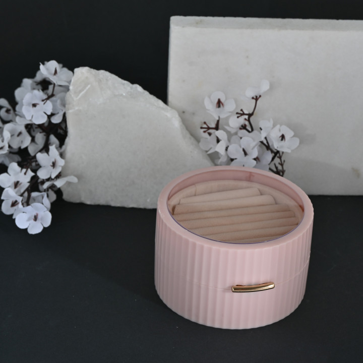 Guardajoyas con tapa transparente