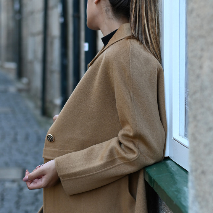 100% wool coat with buttons GB