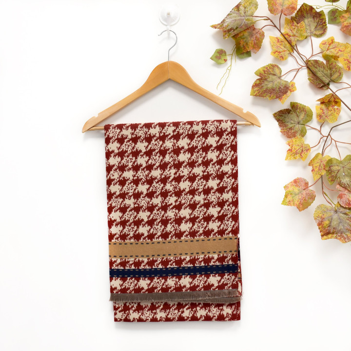 Scarf with pied de poule patter GB Scarf with pied de poule patter GB