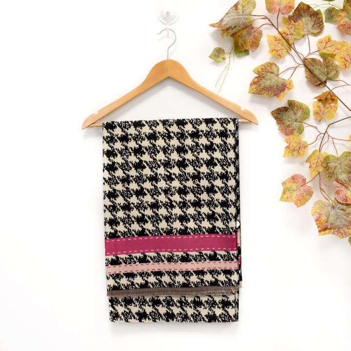 Scarf with pied de poule patter GB Scarf with pied de poule patter GB