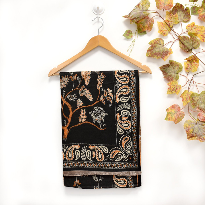 Sciarpa con modello paisley GB