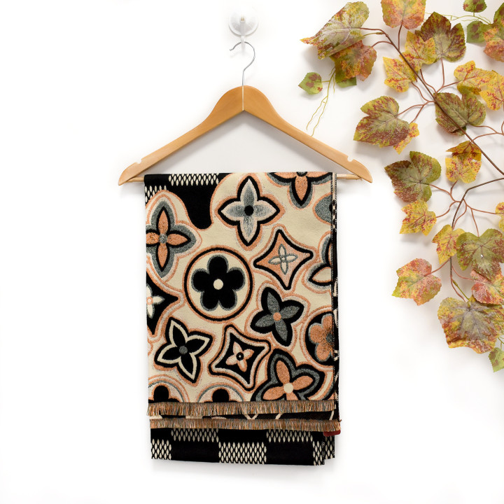 Cachecol com padrão floral colorido GB