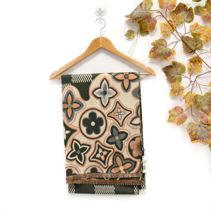 Bufanda con estampado floral de colores GB Bufanda con estampado floral de colores GB