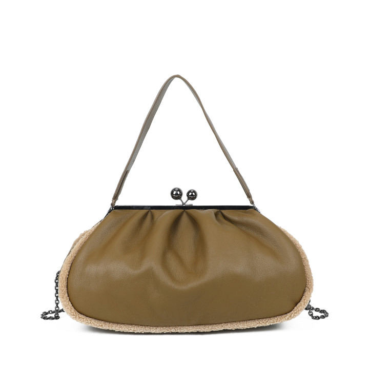 Borsa a spalla con pelliccia