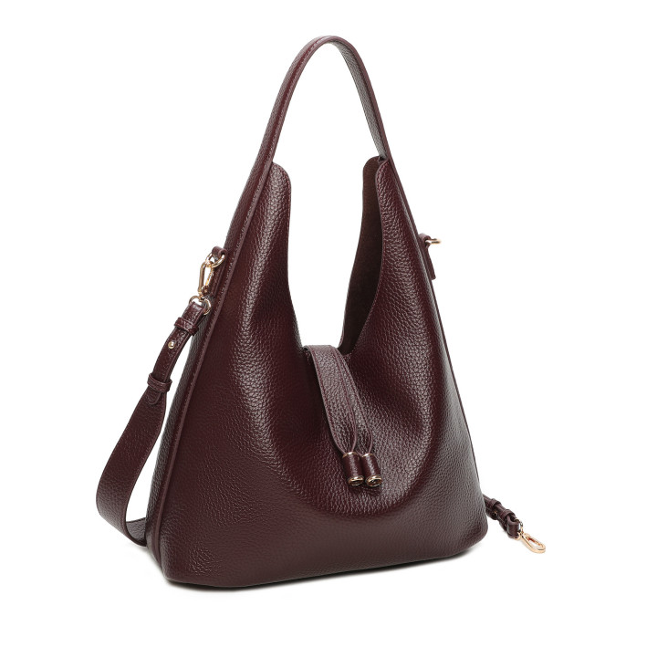 Bolso de hombro con detalles dorados