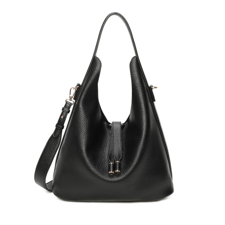 Bolso de hombro con detalles dorados
