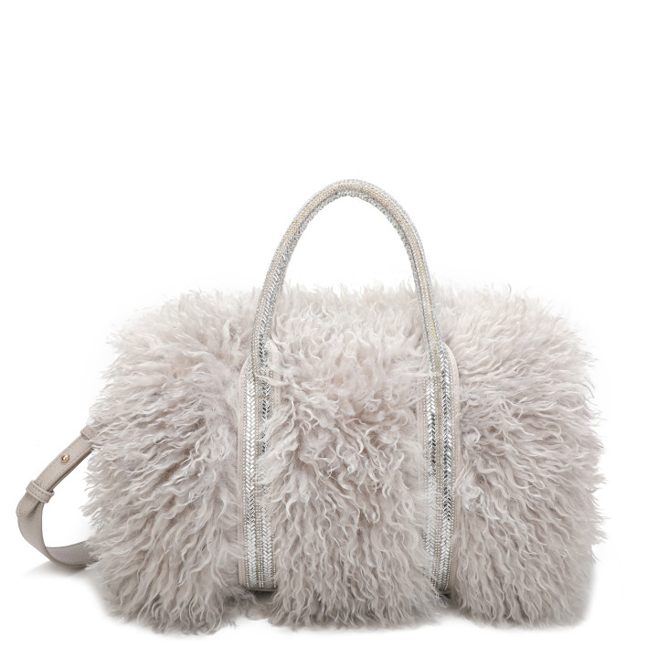 Shopper bag with fur