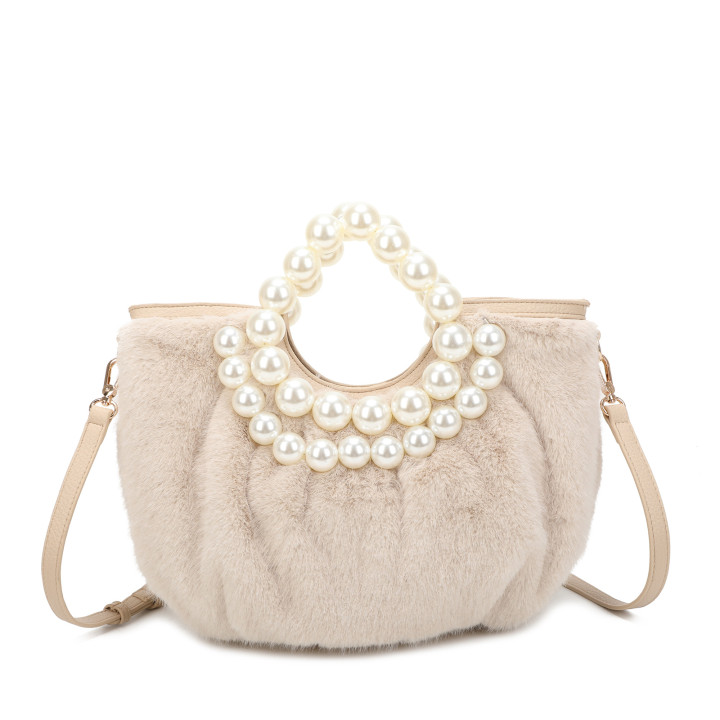 Shopper bag with short fur