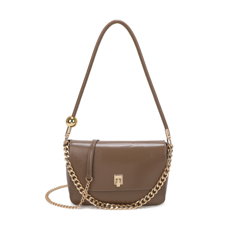 Shoulder bag with chain