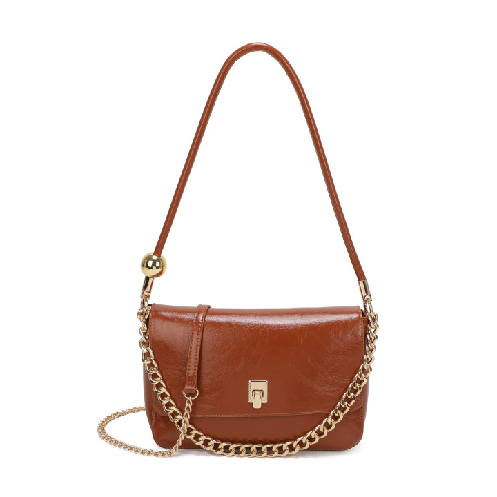 Shoulder bag with chain