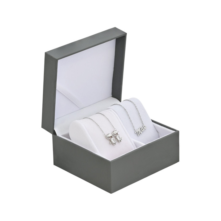 Conjunto colar dois meninos e colar mãe