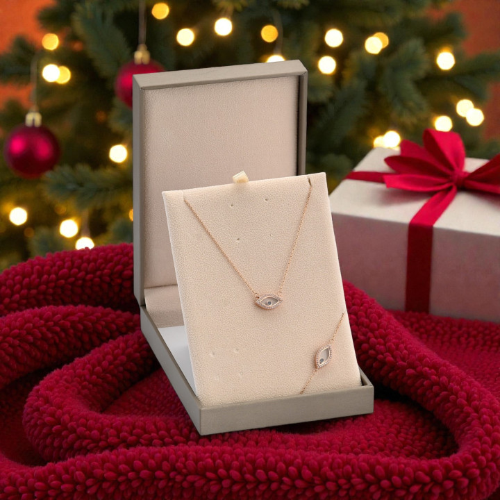 Set with Eye and Zirconias