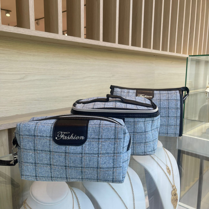 3-piece checked necessaire pack