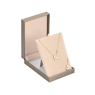 Conjunto de Acero con Perlas