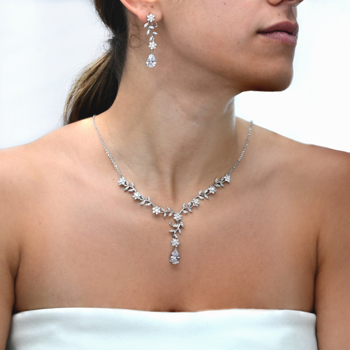 GB Party Necklace and Earrings Set