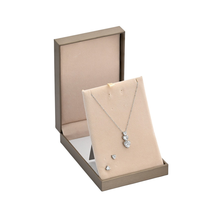 Conjunto San Valentín de Acero