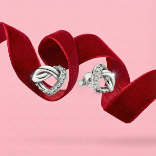 Luxury spike earrings with small heart