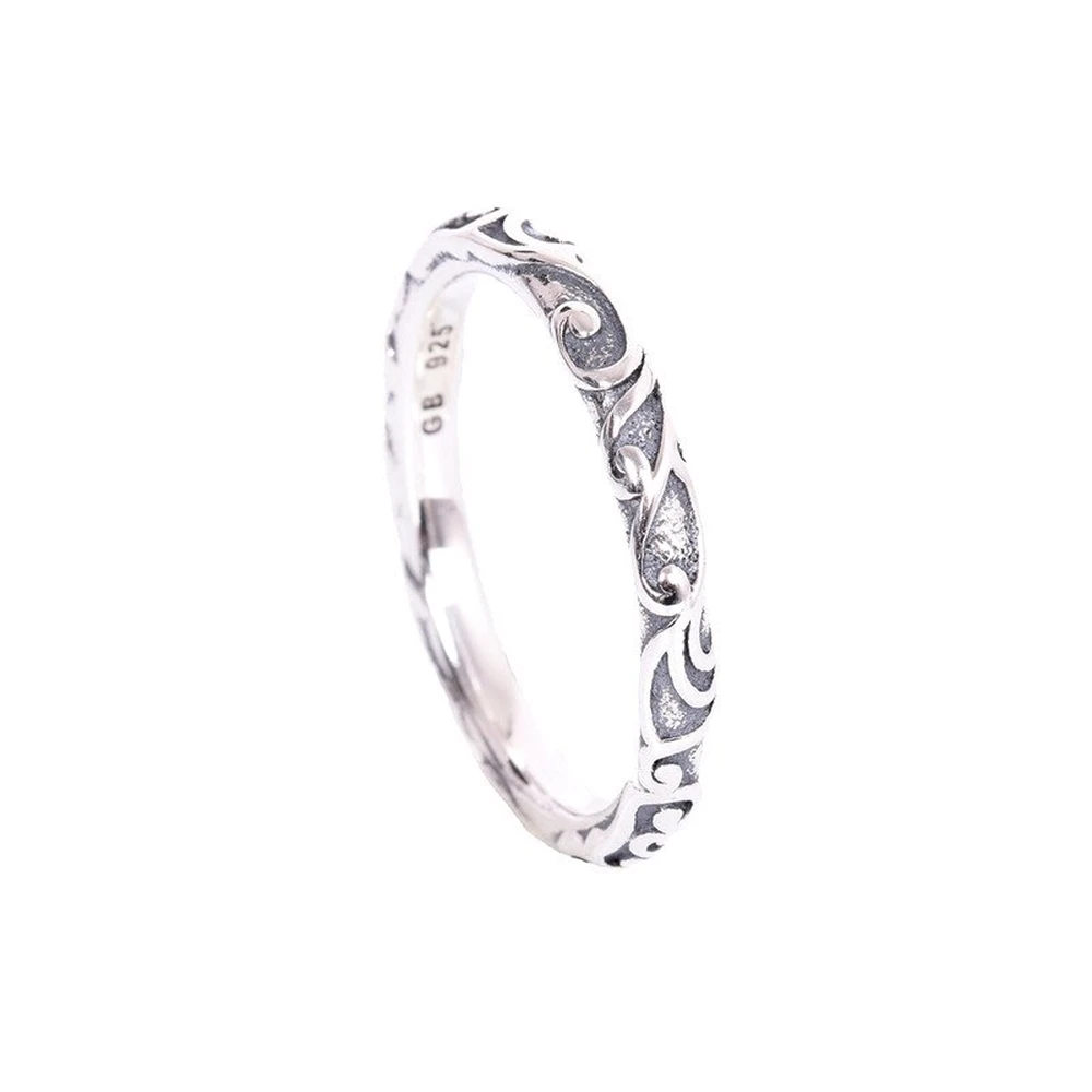 Bague Luxury avec formes dessinées