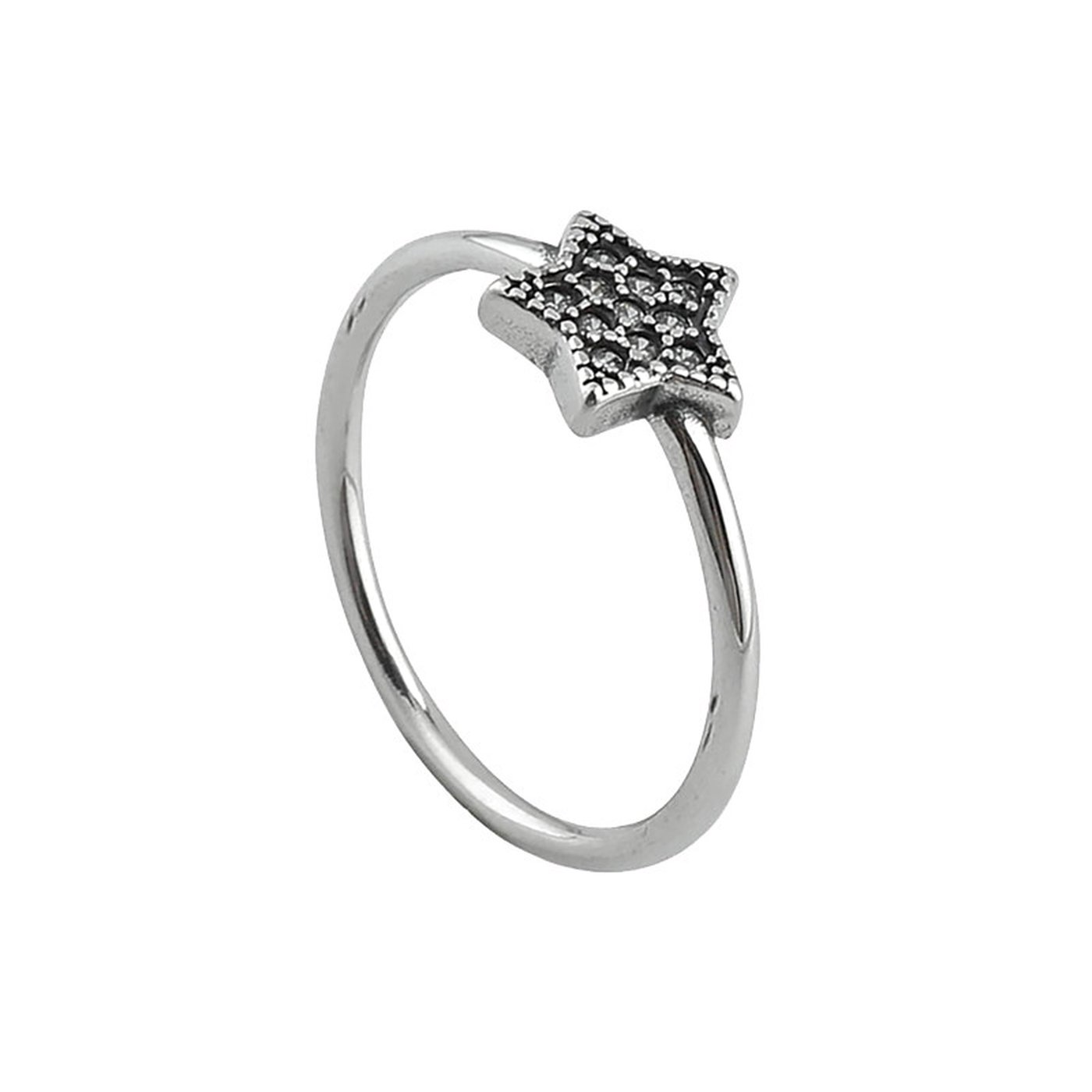 Luxury ring with a star and zirconias