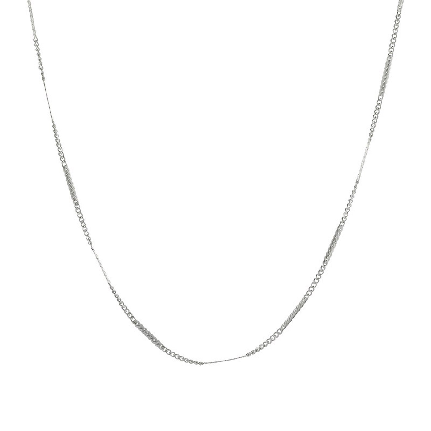 Delicate necklace with fine snack chain